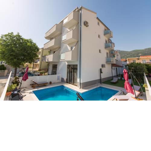 Markom Apartments