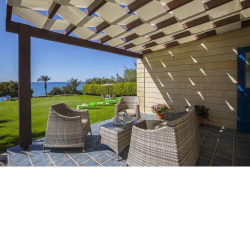 Maroni Beachfront Villa