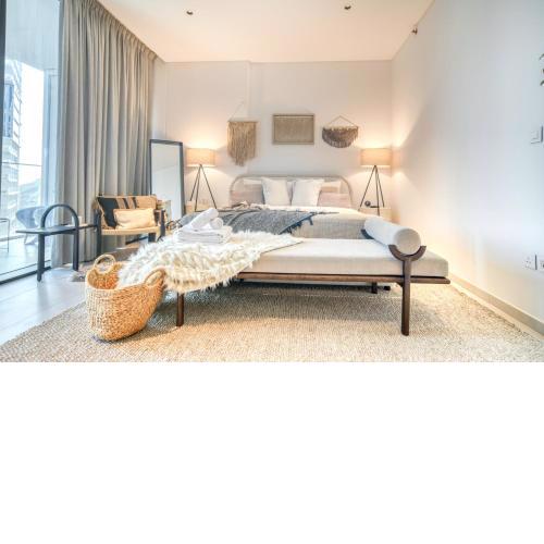 Marquise Square, Business Bay Dubai - Mint Stay