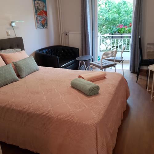 Martelaou Studio 24h to airport