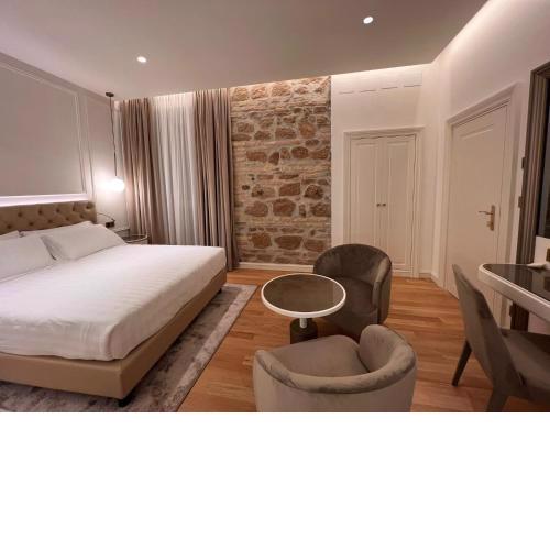 Martina Suites