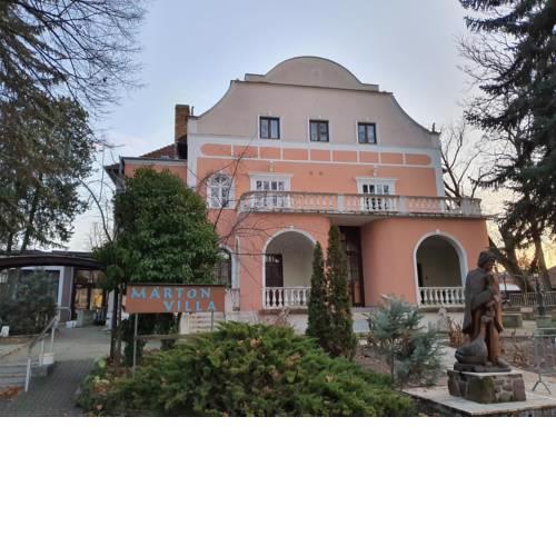 Márton Villa And Apartment
