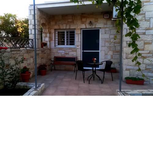 Mary & John Accommodation (II)