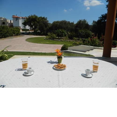 MARYS COUNTRY HOUSE AND BBQ