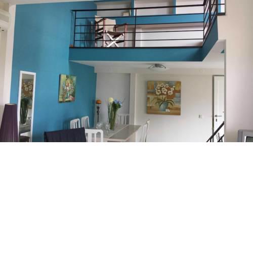 Mary's Place Stalis