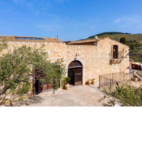 Masseria Fortificata Lo Zafferaneto