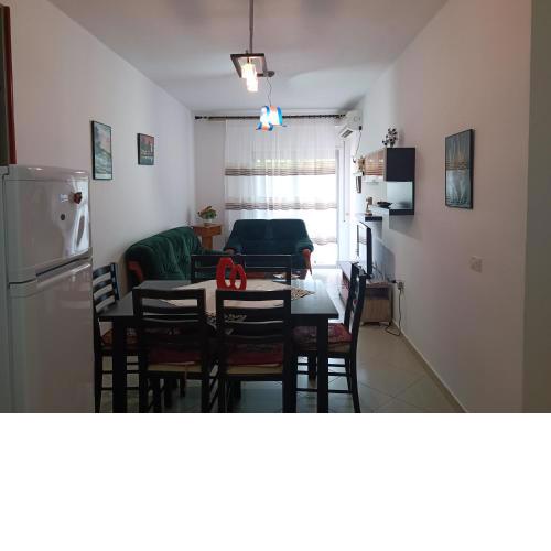 Max Plane Apartment