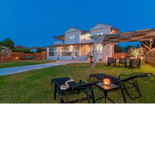 Maya Holiday House