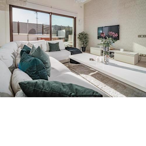 MDB19 - Penthouse near Puerto Banus. Families only