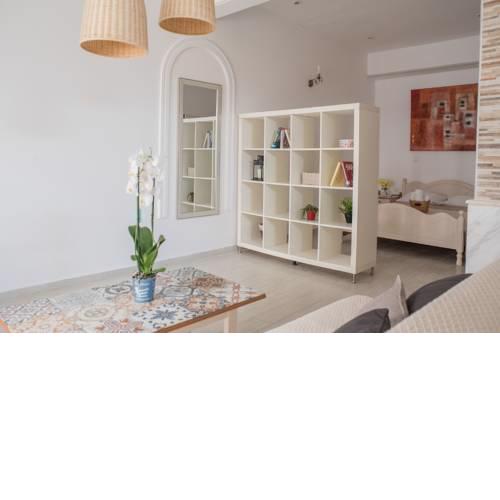 Mediterranean Apartment down town