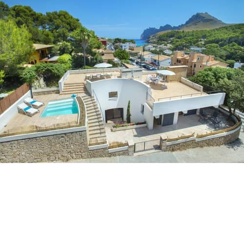 Mediterranean Villa Estrella de Mar next to the Sea