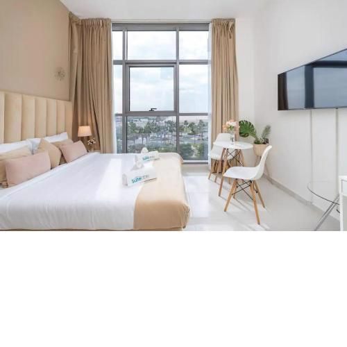 Mellow Studio with Park View in Damac Hills
