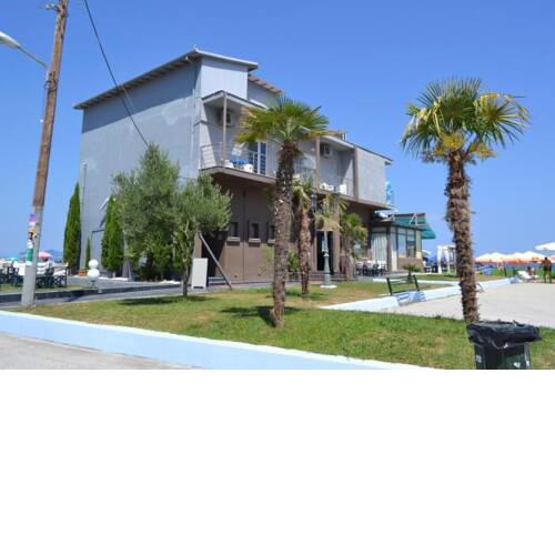 MENTA BEACH BÁR ÉS HOTEL