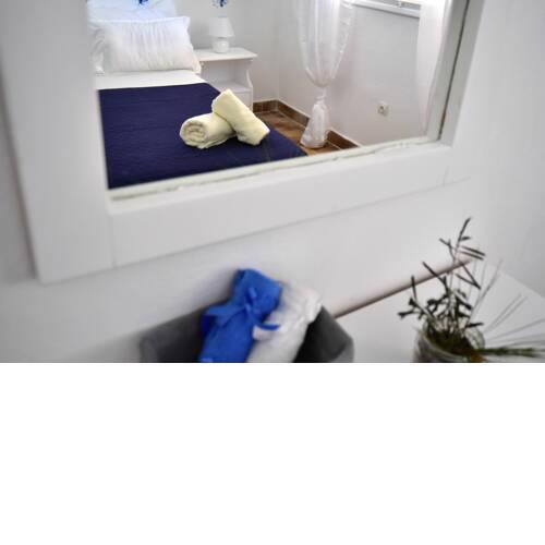 Merlyn Rooms into the nature, 100m from the beach