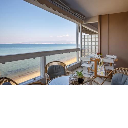Metaxa Seafront Apartment