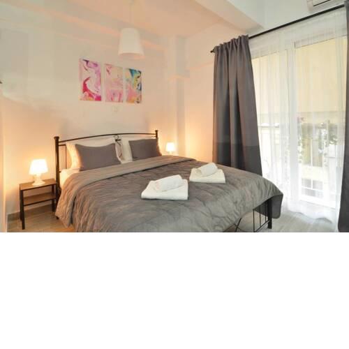 Metaxourgeio (A), a minimal apartment