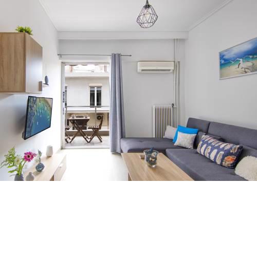 Metro / Dafni apartment