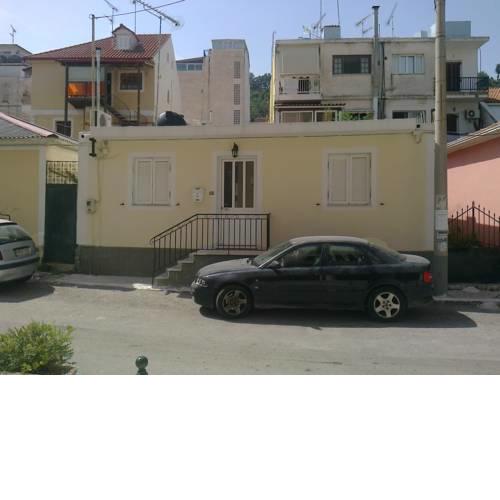 Metropolis Holiday House