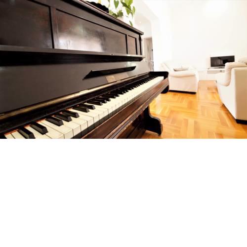 Mia M Lux apartment