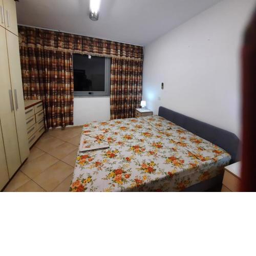 Mia's lovely two bedroom apartment