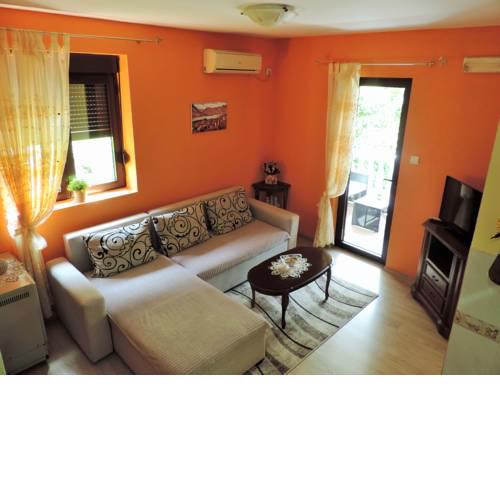 Mika Apartments