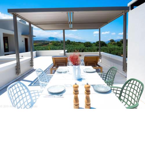 Mikro Livadi Special Lodges