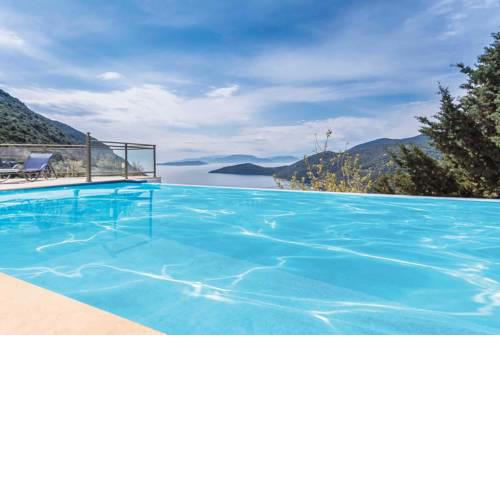 Mikros Gialos Villa Sleeps 6 with Pool Air Con and WiFi