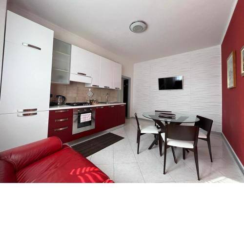 Milan iris home