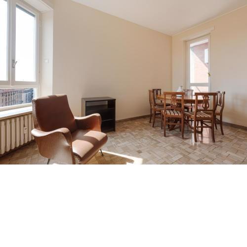 Milano - Roomy Apartment 300 m from M3 Affori FN!
