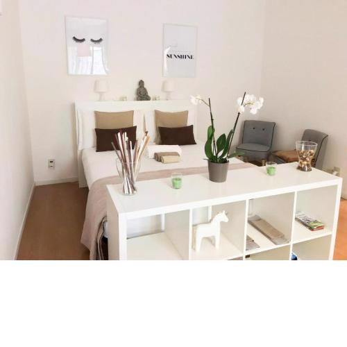 Milano Center White