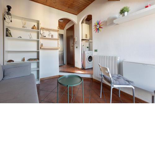Milano Dateo Balcony Apartment
