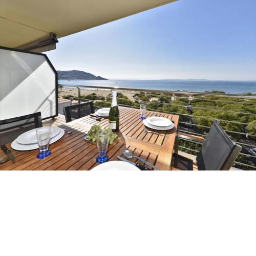 MILENI 1 ATICO -Apartamento de alto standing en 1ª linea de playa en Roses
