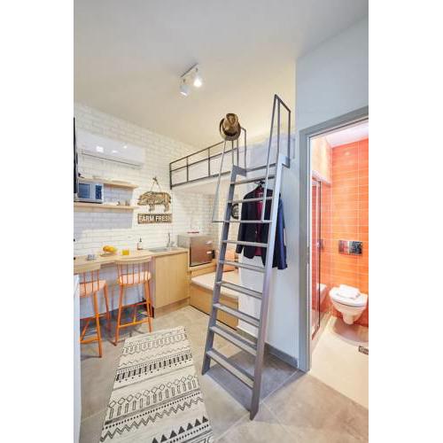 Mind-blowing petite studio in the heart of Athens!