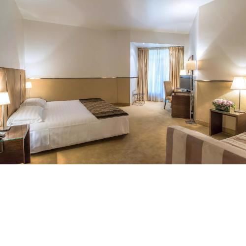 Mini Palace Hotel