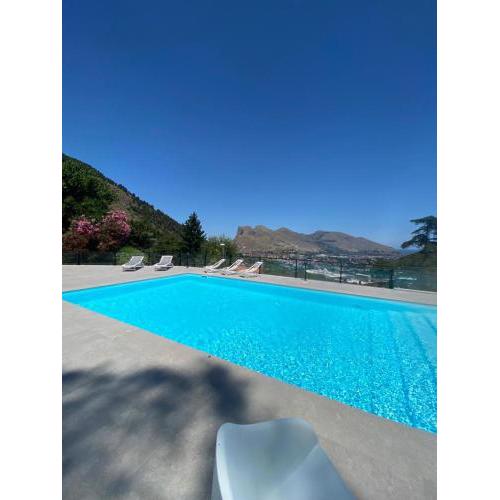 Mini Suite con piscina.