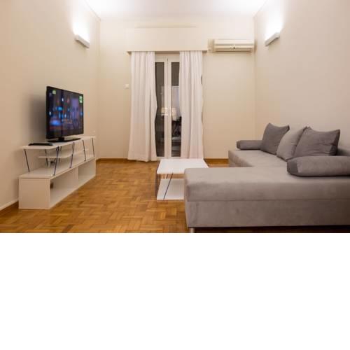 Minimal Apartment in Koukaki next to metro