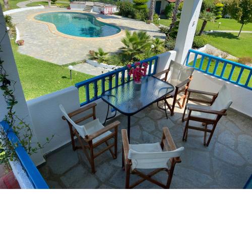 Minimal Resort with Pool in Siviri, 150m from the Sea