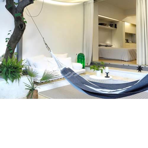 Minimalist Suite with Garden nxt to Acropolis