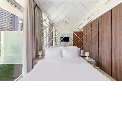 Minimalistic 1BR in the heart of Business Bay