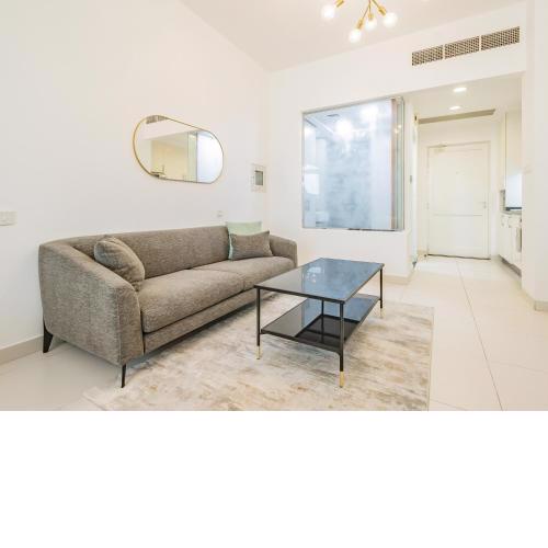 Minimalistic Studio in Palm Views - Palm Jumeirah