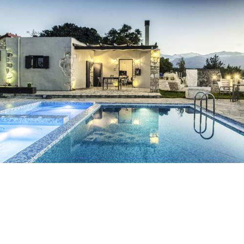 Minoas Villa