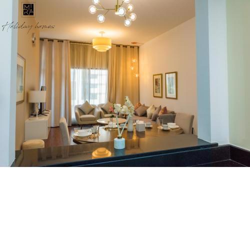 Mira Holiday Homes - New 2 bedroom in JLT- Green area - 2 min to metro