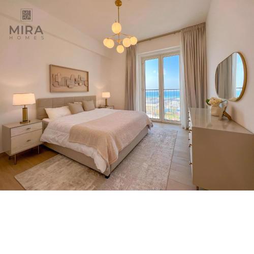 Mira Holiday Homes - Serviced 1 bedroom in La Mer