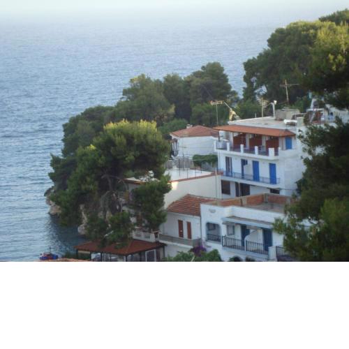 Mirsini Rooms