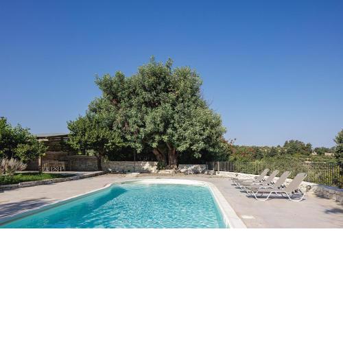Mithonies Villa, a nature inspiring retreat