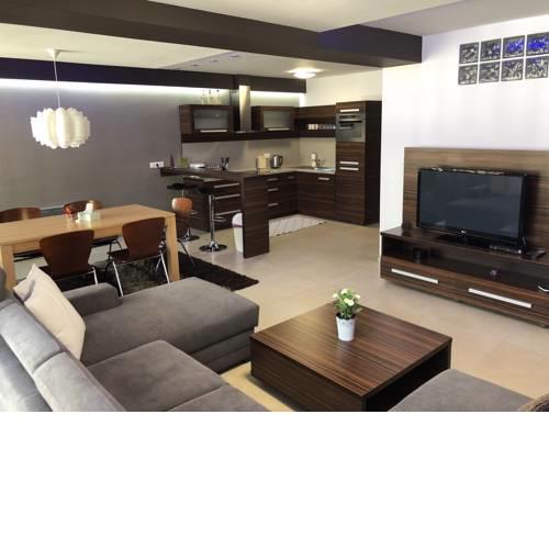 MJ Apartments Panorama