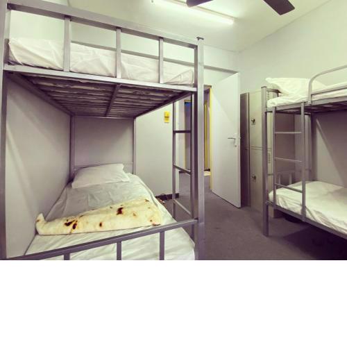 MJ HOSTEL For Ladis