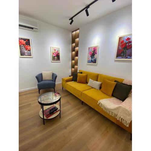 MJolly Apartment
