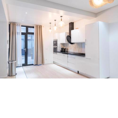 Modern 101m2 near the Eiffel Tower