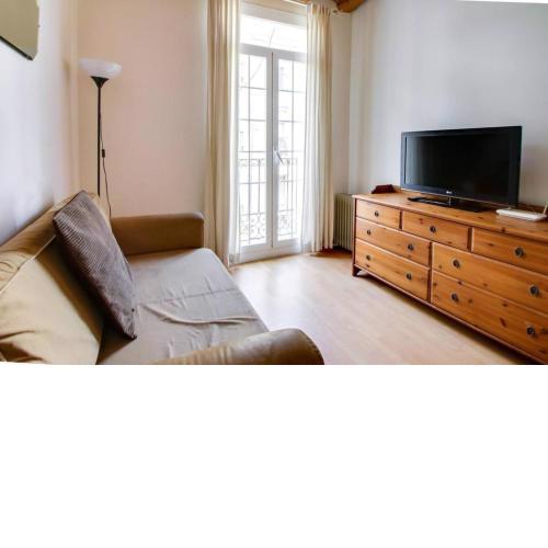 Modern 2 Bedroom in Poble Sec 7 Minutes to Metro